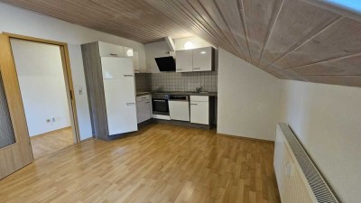 Gemütliche 3 Raum Wohnung in ruhiger Lage und EBK