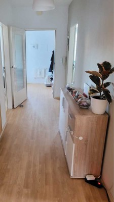 "Helle geräumige 3 ZKB" mit großer Diele und sonnigem West- Balkon 85055 IN- Oberhaunstadt