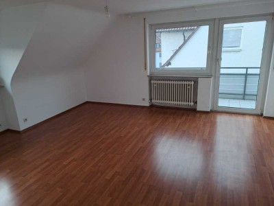 Befristete 3-Zimmer-Wohnung mit Balkon und EBK in Stuttgart-Feuerbach