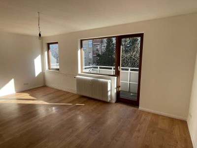 Helle und freundliche Wohnung mit Balkon in Stadtnähe.