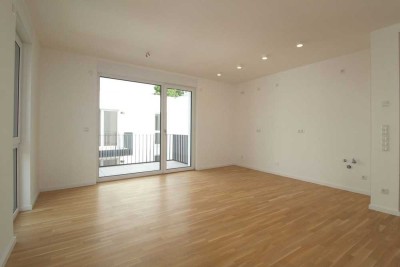 Erster Monat kaltmietfrei! Moderne 2-Zimmerwohnung mit Balkon ruhigem Hinterhaus!