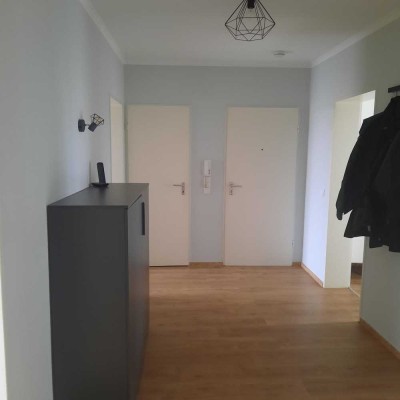 Helle großzügige 3-Zimmer-Wohnung mit Balkon in Kaarster Toplage