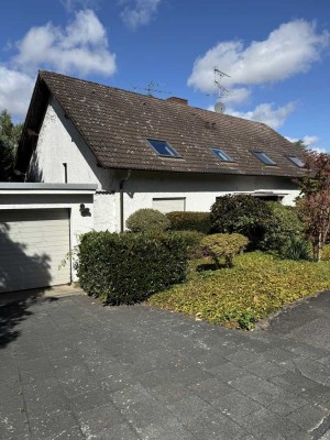 Gepflegtes Einfamilienhaus (Doppelhaushälfte) mit Garage in Mechernich