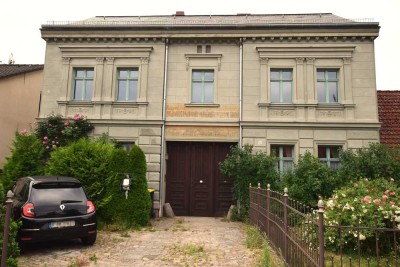 Großzügige Maisonette mit Einliegerwohnung in saniertem Baudenkmal