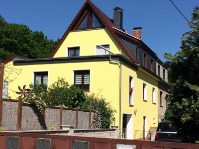 Charmante Doppelhaushälfte mit kleinem Gäste-Haus in traumhafter Lage oberhalb von Radebeul-West