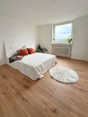 4 Zi-Wohnung zum Erstbezug, nach Renovierung, mit Bergblick (Provisionsfrei)