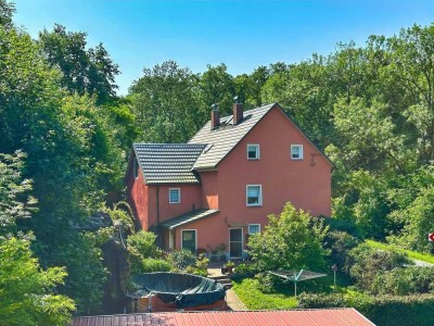 Hier ist Platz für die ganze Familie: Top ausgestattetes & großzügiges EFH in naturnaher Idylle