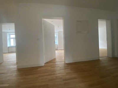 Zentrales Wohnen in stilvollem Stadthaus