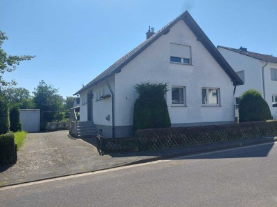 Solides Einfamilienhaus mit Potenzial in begehrter Wohnlage