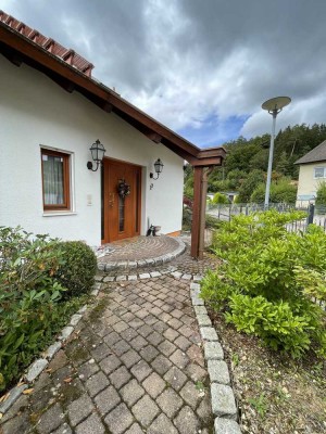 Stilvolles 6-Zi. Einfamilienhaus in Bestlage mit Balkon und Terrasse