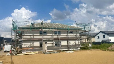 Erstbezug Neubau 5 Zimmer Wohnung mit Balkon
