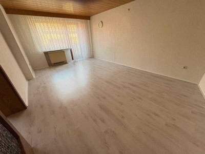 Ruhige 3,5-Zimmer-Wohnung (86 m²) mit 2 Terrassen & Parkplatz in Billigheim, Sulzbach