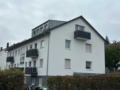 Attraktive 2,5-Zi.-Wohnung, 3. OG, vollsaniert, mit Balkon in Nagold (Lemberg)