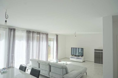 seltene Gelegenheit, ausgezeichnetes Haus in ruhiger Lage