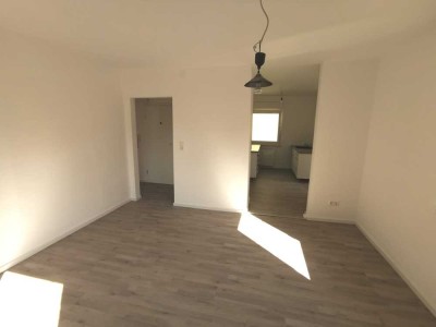 Helle renovierte 3 Zimmer Wohnung in Stadtnähe Stadtteil Voller Brunnen zu vermieten