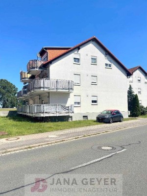 NAHE KROSTITZ * RUHIGE WOHNANLAGE IN MOCHERWITZ * APARTMENT mit 2 WOHNRÄUMEN und GROSSEM BALKON *...
