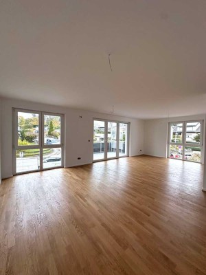 Erstbezug: Neubauwohnung  - 3-Zimmer mit Einbauküche und sonnigem Balkon