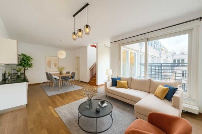 Maisonette-Penthouse mit 3 Zimmern, schönem Stadtblick, Terrassen und Parkplatz in Friedrichshain