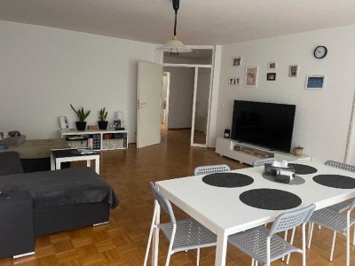 Bonn-Heiderhof - Gemütliche 3-Zi. WHG mit ca. 80 m², 2 Balkonen, TG-Stellplatz und Einba