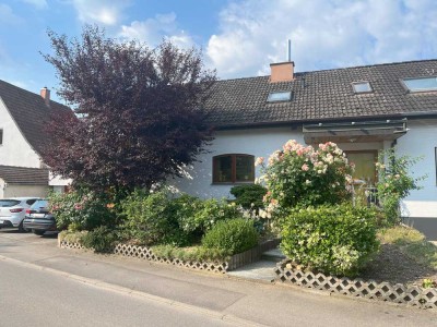 Gepflegte Doppelhaushälfte mit viel Platz für die ganze Familie und herrlichem Garten