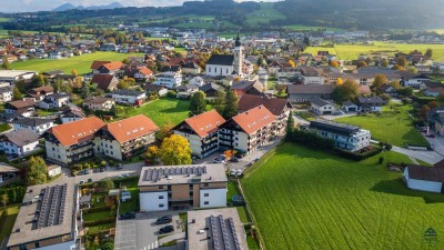 Stadt am Land: 2½-Zimmer-Wohnung in Ortslage Eugendorf