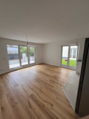 Erstbezug! Helle 2-Zimmer Wohnung mit Balkon