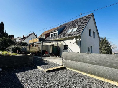 Gepflegtes Einfamilienhaus mit Terrasse, Garten, Garage in Heusweiler - Holz