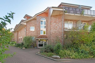 Wohnen im grünen Norderstedt – Charmante 3-Zimmer Dachgeschosswohnung mit Balkon