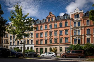 LUXUS Sanierte  –  2,5 Zimmer Wohnung in Schloßchemnitz!