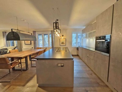 Saniert 2017: Glockenbachviertel - 2 bis 3-Zimmer Wohnung mit 17 m2 Terrasse