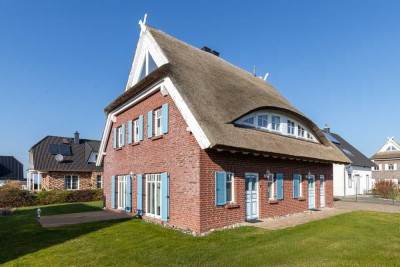 Idyllisches, reetgedecktes Ferienhaus