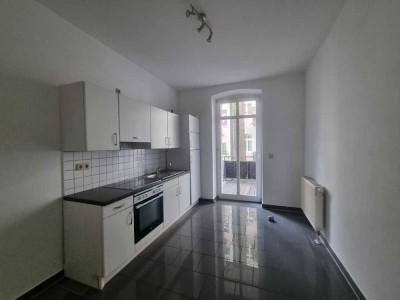 Feel at Home: 2-Zimmer Erdgeschoss mit Balkon & großzügigen 70 m²