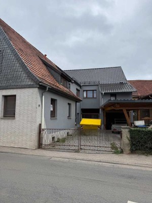 Großes Einfamilienhaus zu vermieten...
