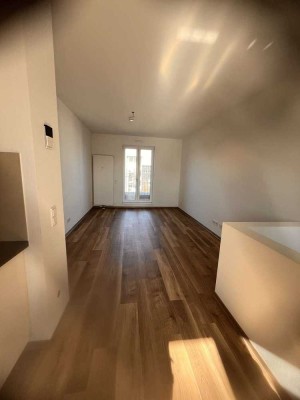 Wunderschöne 2 - Zimmer Maisonettewohnung im Neubau