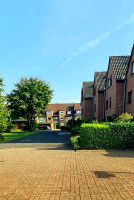 *CHARMANTES FAMILIENPARADIES* 1-Familienhaus + Einliegerwhg. mit Garten + 2 Garagen! Essen-Bochold*