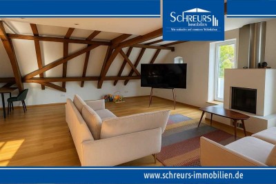Denkmal trifft Moderne! Penthouse im historischem Gutshof nahe zum Rhein in Krefeld/Uerdingen