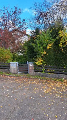 Großes Einfamilienhaus in bester Lage ruht im Dornröschenschlaf