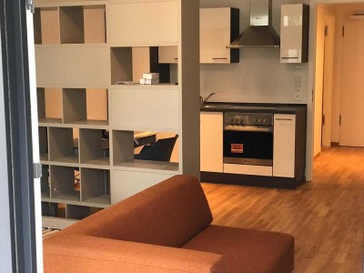 Möblierte, ruhige Terrassenwohnung mit kleinem Garten in S-Bahn-Nähe, Zweitbezug