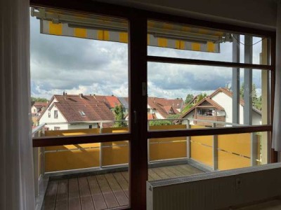 Schöne 2-Zimmer-Wohnung mit gehobener Innenausstattung mit Einbauküche in Wendelstein