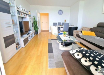 HERRLICHE 3-ZIMMER-WOHNUNG (77m²) MIT LOGGIA UND FERNBLICK
