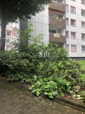 gepflegte helle Penthouse Wohnung ohne Schrägen mit Balkon in  Köln-Porz