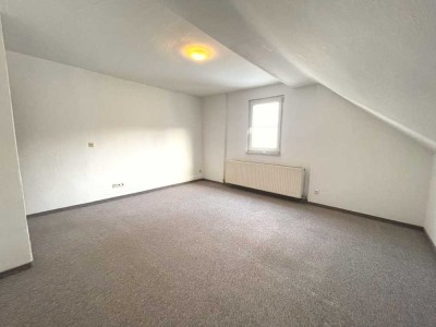 ** Top-Lage - Gemütliche Dachgeschosswohnung in S-Mitte**