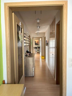 Stilvolle und Helle Wohnung mit großem Balkon in Sindelfingen-Maichingen.