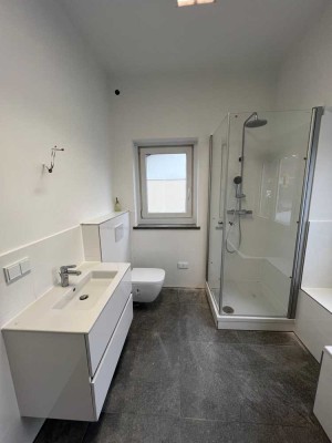 Neu sanierte 5-Zimmerwohnung - sofort - 4 Wochen mietfrei