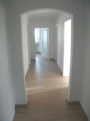 Geräumige 4 ZKB-Whg mit großer Terrasse/Garten in Diedorf