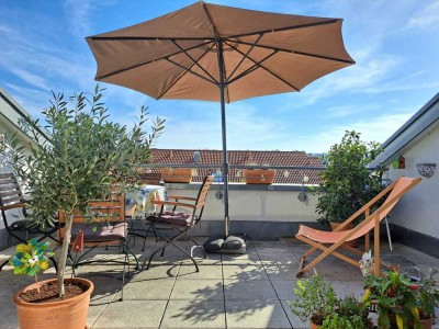 Große Dachgeschosswohnung mit toller Aussicht in Ludwigsburg