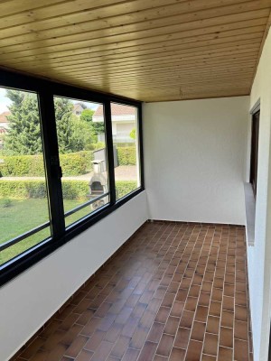3,5-Zimmer-Wohnung mit Balkon / Wintergarten in Neuhengstett