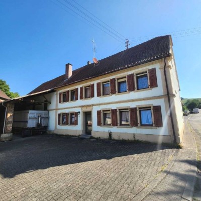 Herzensprojekt mit Potenzial: Bauernhof mit Innenhof (Scheune+Halle optional)