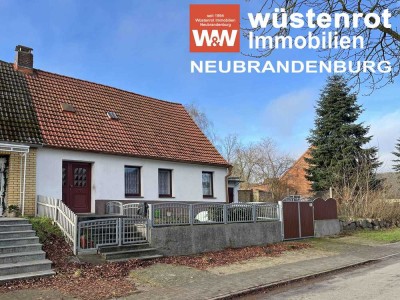 DOPPELHAUSHÄLFTE MIT EINBAUKÜCHE + GROSSEM DACHBODEN + TERRASSE + GARAGE + GRUNDSTÜCK