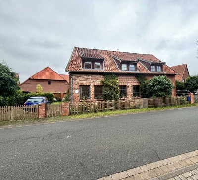 Doppelhaus komplett - 2 Häuser  - Ferienvermietung möglich - Ruhige Straße